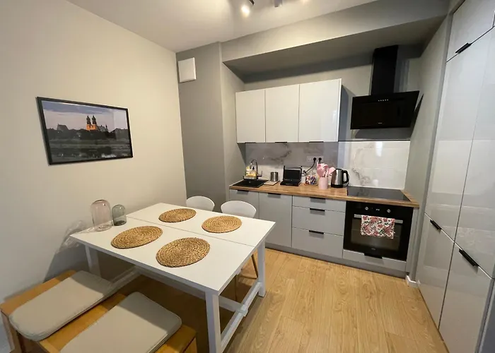 Essence Lux Apartment, Free Parking, Self Check-in 24h Apartment Poznan