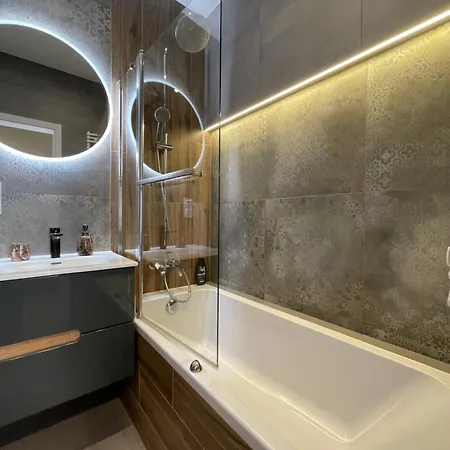 Essence Lux Apartment, Free Parking, Self Check-in 24h