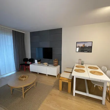 Essence Lux Apartment, Free Parking, Self Check-in 24h Познань