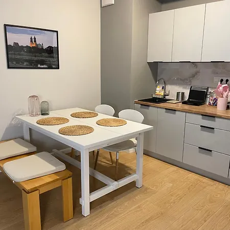 아파트 Essence Lux Apartment, Free Parking, Self Check-in 24h