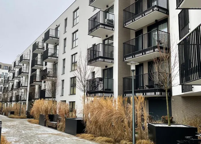 Апартаменти Essence Lux Apartment, Free Parking, Self Check-in 24h Познань