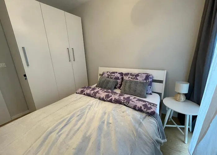 Essence Lux Apartment, Free Parking, Self Check-in 24h Апартаменти